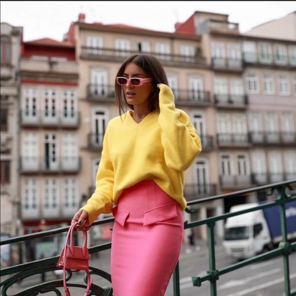 Zara Sweaters - ZARA v-neck soft knit sweater blogger favorite